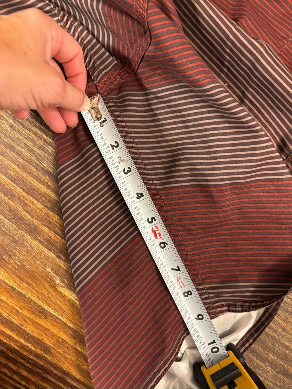 RVCA Board Shorts Mens 36 Red beige Brown Striped Surf Swim Trunks Stretch 20”